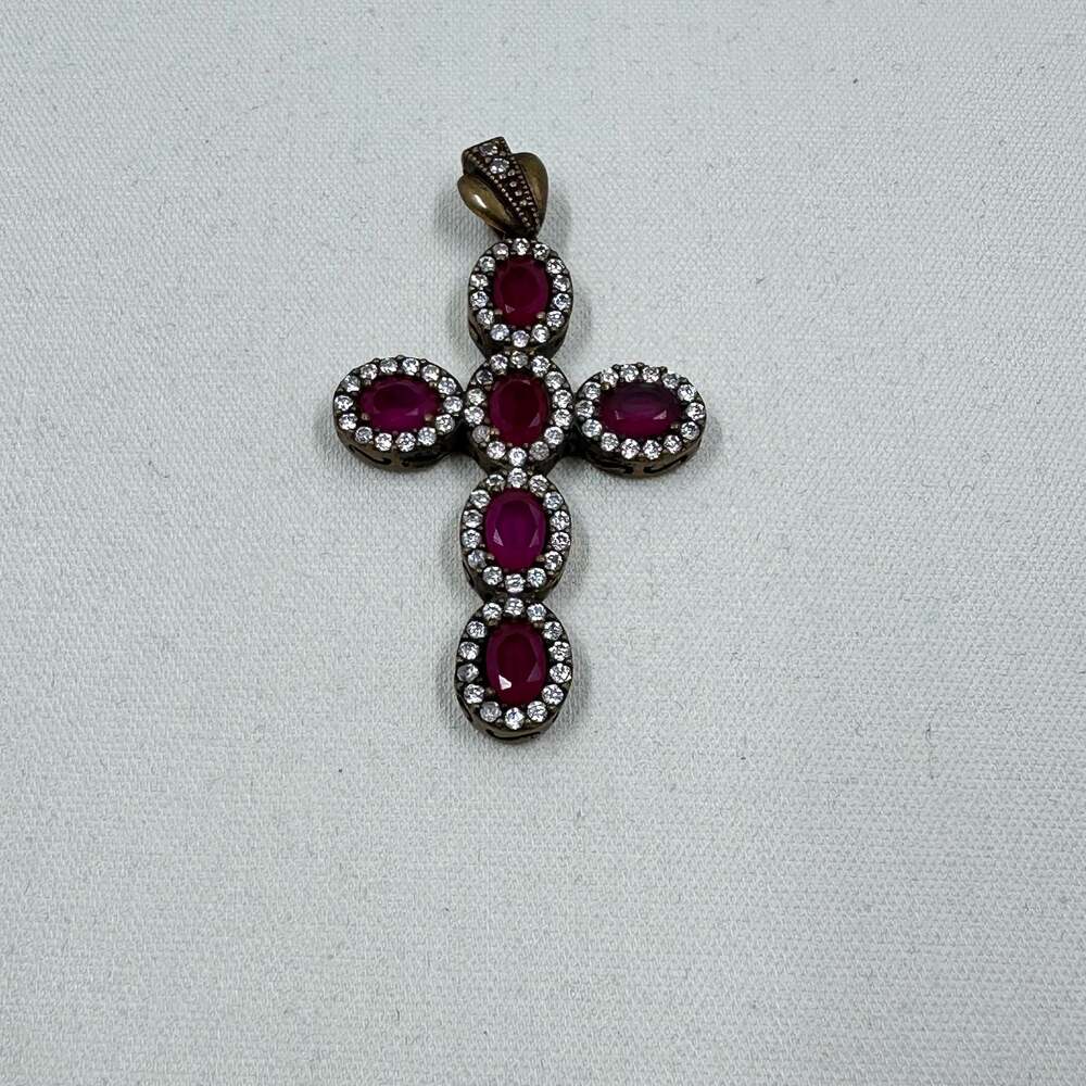 Vintage Ornate Ruby-Red Cross Pendant – Two-Tone Gold & Silver Tone